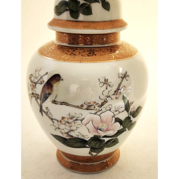 GINGER JAR/JAPAN-Cherry Blossoms-Bird-Gold Tone Trim-Cream Color-Lid-Shelf Decor - Picture 11 of 14